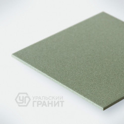 Уральский гранит, соль-перец У11 зеленый (матовая, рельеф, ступени) 30х30см